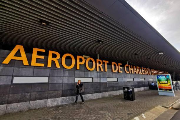 Apartamento Station 64 B2 Charleroi-Airport Exterior foto